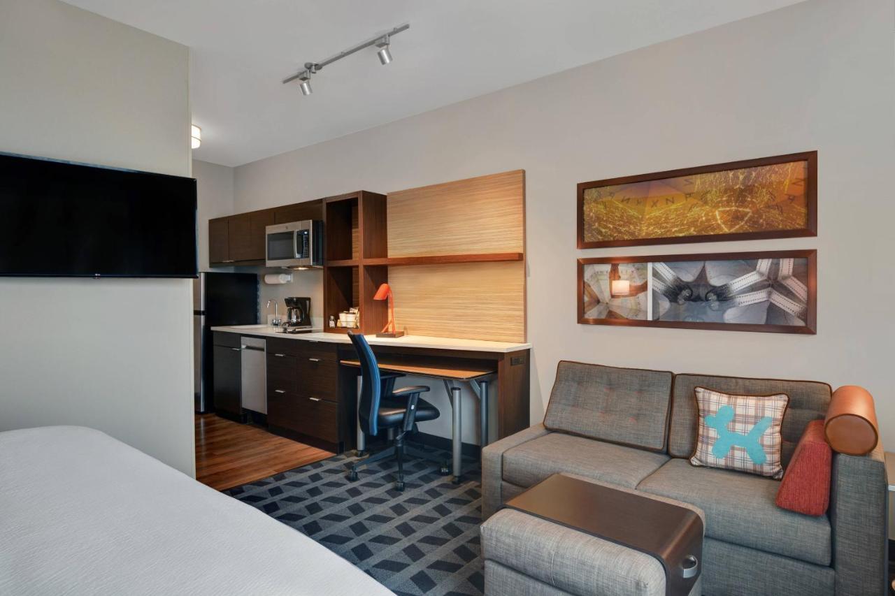 Towneplace Suites By Marriott Indianapolis Downtown Exterior photo