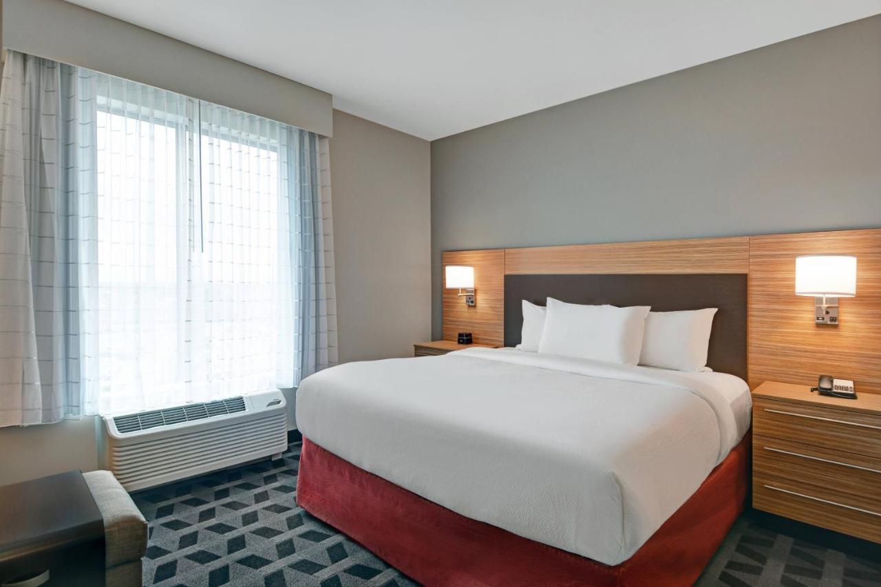 Towneplace Suites By Marriott Indianapolis Downtown Exterior photo